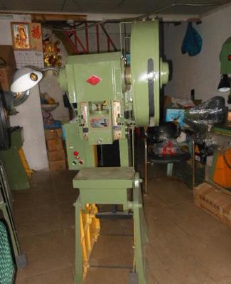 【批發(fā)零售沖床 J23-6.3T開式可傾壓力機(jī)/普通沖床】價格_廠家_圖片 -