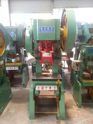 40噸開式沖床與普通沖床產品展示——東莞市寮步滬重機械經營部專業供應