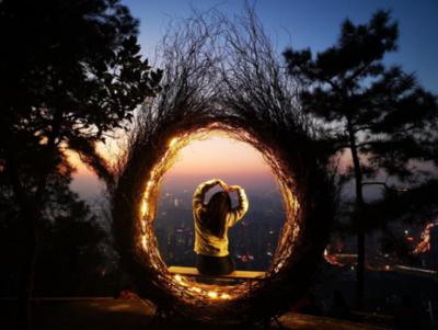 山城夜色新地標(biāo)，重慶首個(gè)夜景公園開(kāi)放，七大網(wǎng)紅打卡點(diǎn)免費(fèi)拍大片